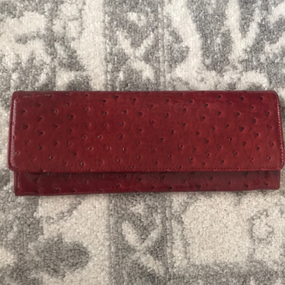 🛍EUC Red Clutch